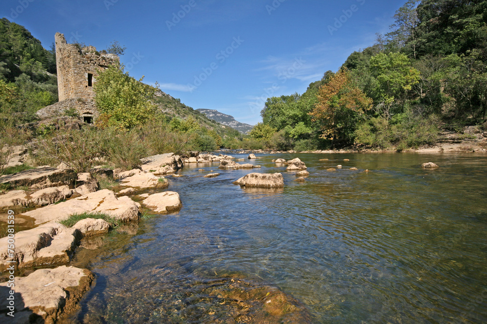 Gorges de l'Hérault, fleuve côtier  en Languedoc, garrigues, fleuve méditerranéen, Saint Guilhem le Désert, Occitanie , Sud de la France