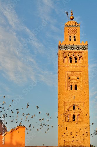 Mosquée Koutoubia à Marrakech
La mosquée Koutoubia est un édifice religieux construit au XIIᵉ siècle à Marrakech, Maroc. Elle est la plus grande mosquée de la ville. Son architecture et son décor 