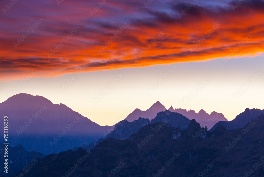 Fototapeta premium Mountains on sunset