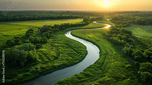  fiume tortuoso attraverso campi di grano e pascoli nel cuore del Midwest photo