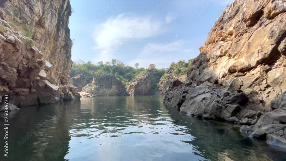 A shot of Bhedaghat Boating Point in Jabalpur, Madhya Pradesh, India
A shot of Bhedaghat Boating Point in Jabalpur, Madhya Pradesh, India