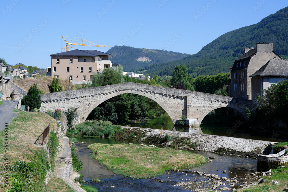 Pont Notre-Dame, traversant la rivière Lot - Mende - Lozère