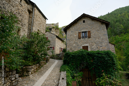 Village troglodytique de Castelbouc - Sainte-Enimie - Gorges du Tarn - Lozère