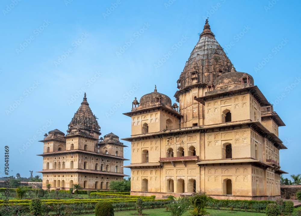 Orchha Palace Fort, Raja Mahal and chaturbhuj temple from jahangir mahal, Orchha