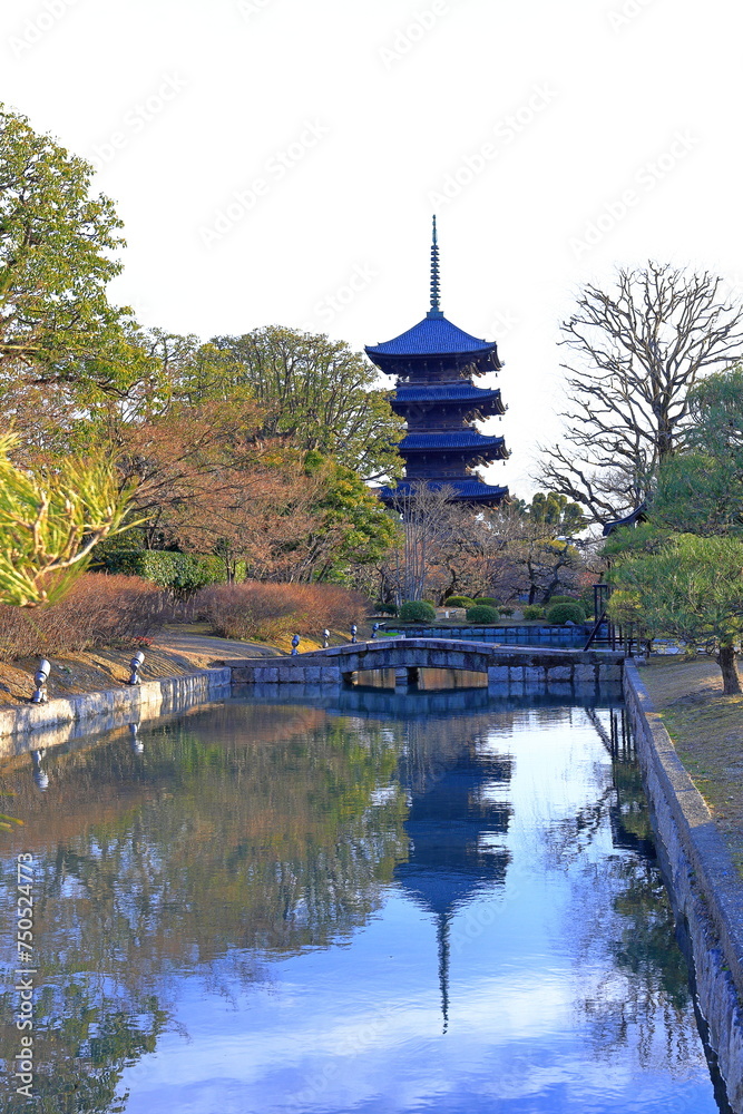 Fototapeta premium Toji Temple, a Historic Buddhist temple with a 5-story wooden pagoda at Kujocho, Minami, Kyoto, Japan