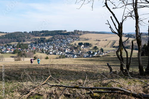 Wandern in Thüringen - Im Hintergrund der Ort  Cursdorf mit seinen ,mit Schiefer gedeckten Häusern -   Thüringer Schiefergebirge photo