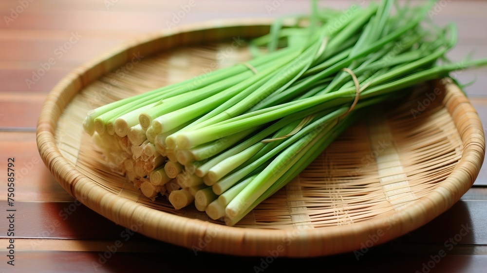 Lemongrass is a plant belonging to the grass tribe which is used as a spice in the kitchen to flavor food. Originating from Sri Lanka then spread throughout tropical countries.
Lemongrass is a plant belonging to the grass tribe which is used as a spice in the kitchen to flavor food. Originating from Sri Lanka then spread throughout tropical countries.
