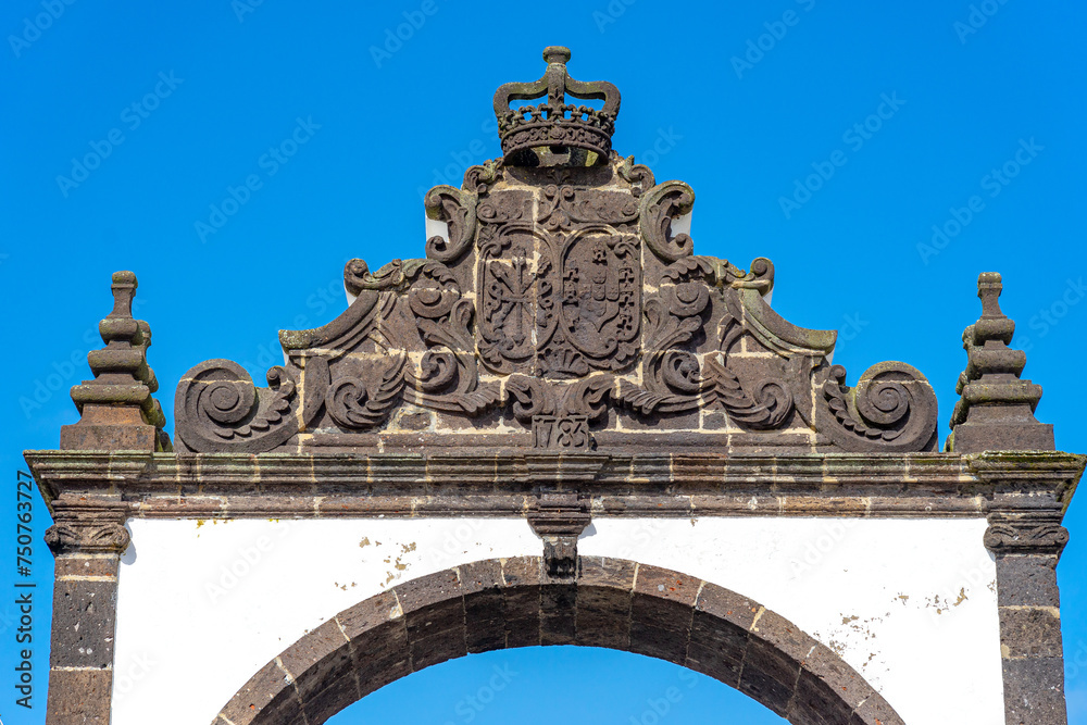 Fototapeta premium detail from above of the arch of the city gates of Ponta Delgada-São Miguel-Açores-Portugal.
