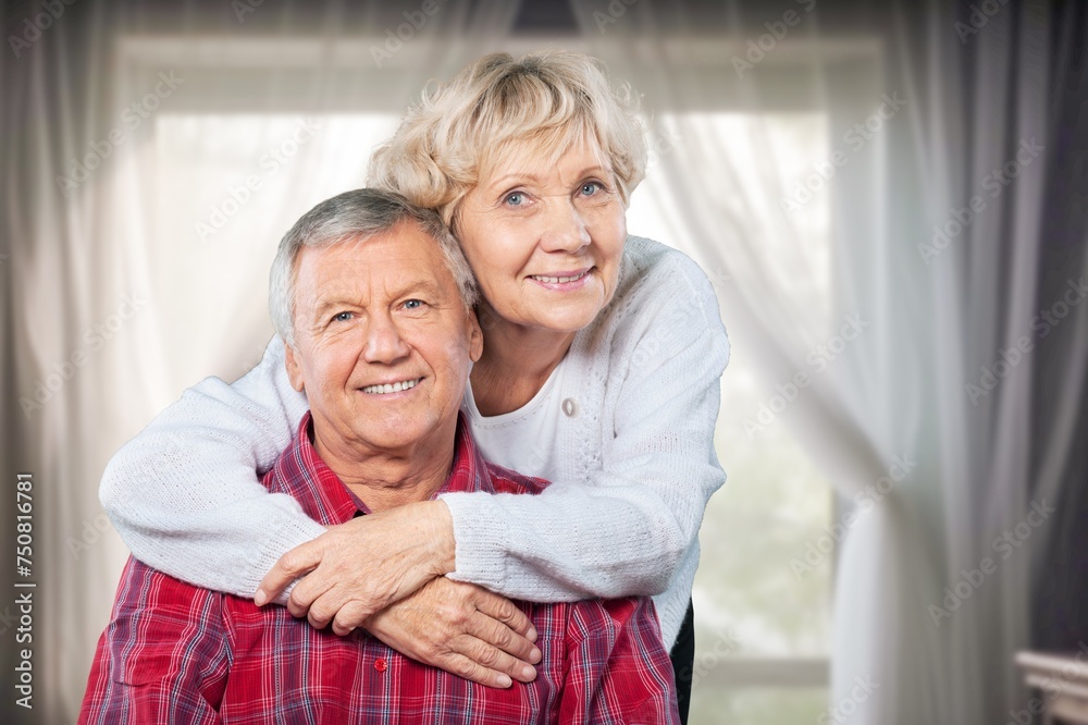 © BillionPhotos.com - Pensive elderly old man with wife hugging © BillionPhotos.com - Pensive elderly old man with wife hugging