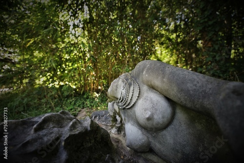 asian monument in Vincennes colonial garden