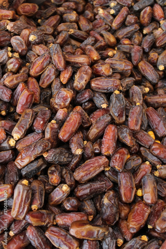 Dried and wet Medina date varieties Dried and wet Medina date varieties