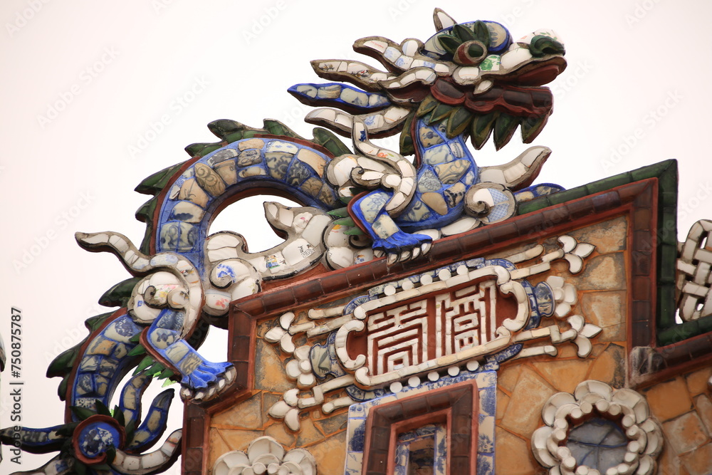 Obraz premium vietnamese temple ornaments