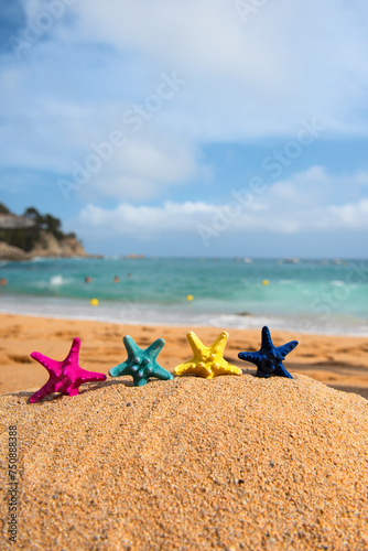 Fototapeta Naklejka Na Ścianę i Meble -  Tropical starfishes at the beach