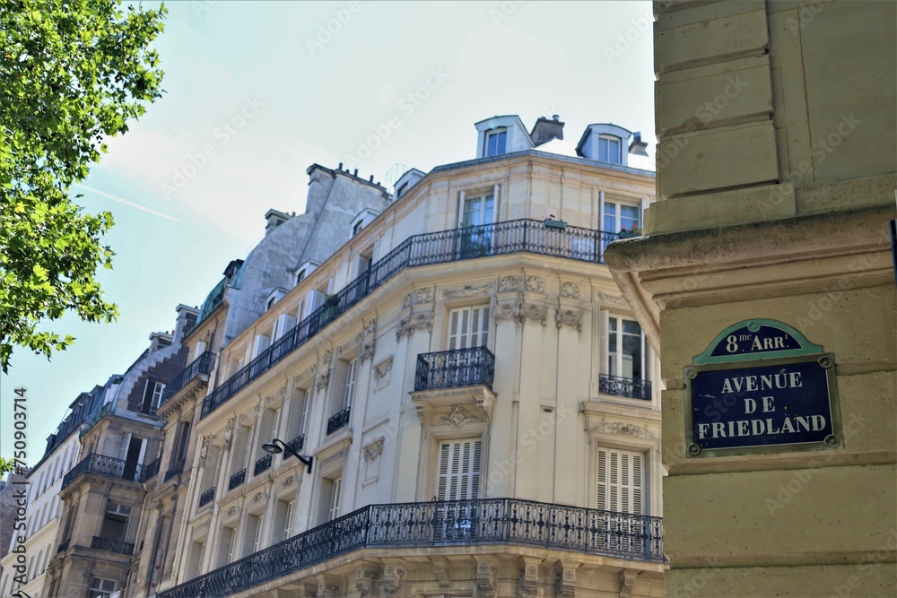 real estate in Paris 8th arrondissement - obrazy, fototapety, plakaty 