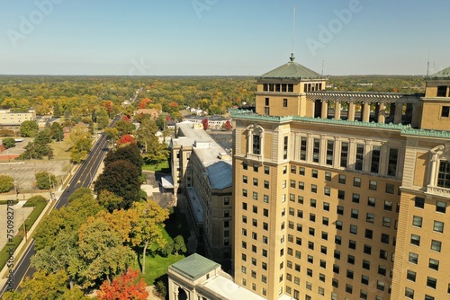 Принти на полотні Aerial View of Historic Kellogg Sanitarium Turned Federal Building - 2