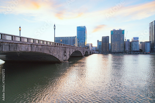 新潟　早朝の萬代橋 photo