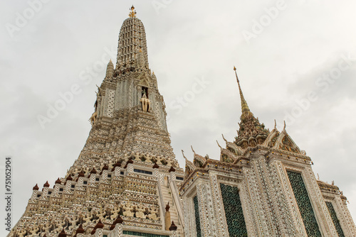 Wat Arun Ratchawararam Ratchaworamahawihan  Bangkok  Thailand
