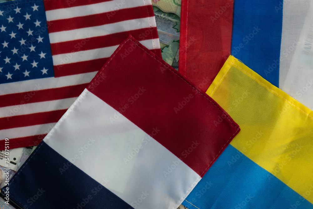 Φωτογραφία United States, French, Russian and Ukrainian flags on international currencies