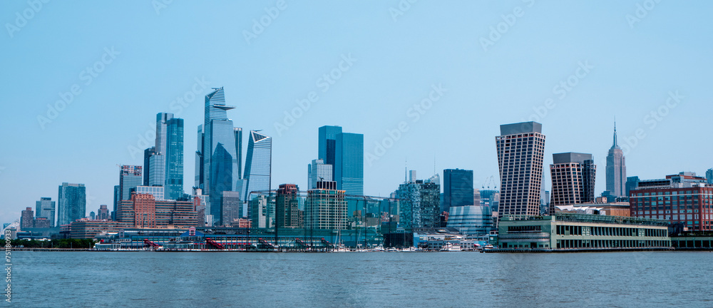 panoramic of Midtown Manhattan since the Hudson River panoramic of Midtown Manhattan since the Hudson River