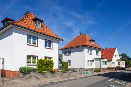 Wohnhäuser, weisse moderne Wohngebäude, Wunstorf, Niedersachsen, Deutschland