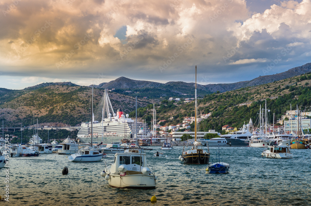 Dubrovnik Hafen Cruiser