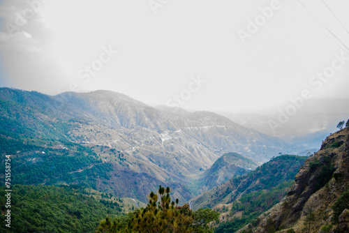 Obraz na płótnie Beautiful Green Mountains and valleys of Lansdowne in the district of Garhwal, Uttarakhand. Lansdown Beautiful Hills. The beauty of nature on the hills of Uttrakhand. w salonie