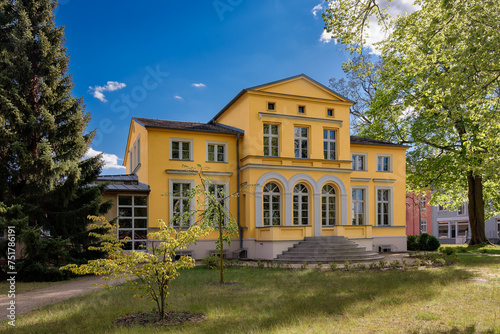 Denkmalgeschützte Villa in Erkner bei Berlin, heute Sitz des 