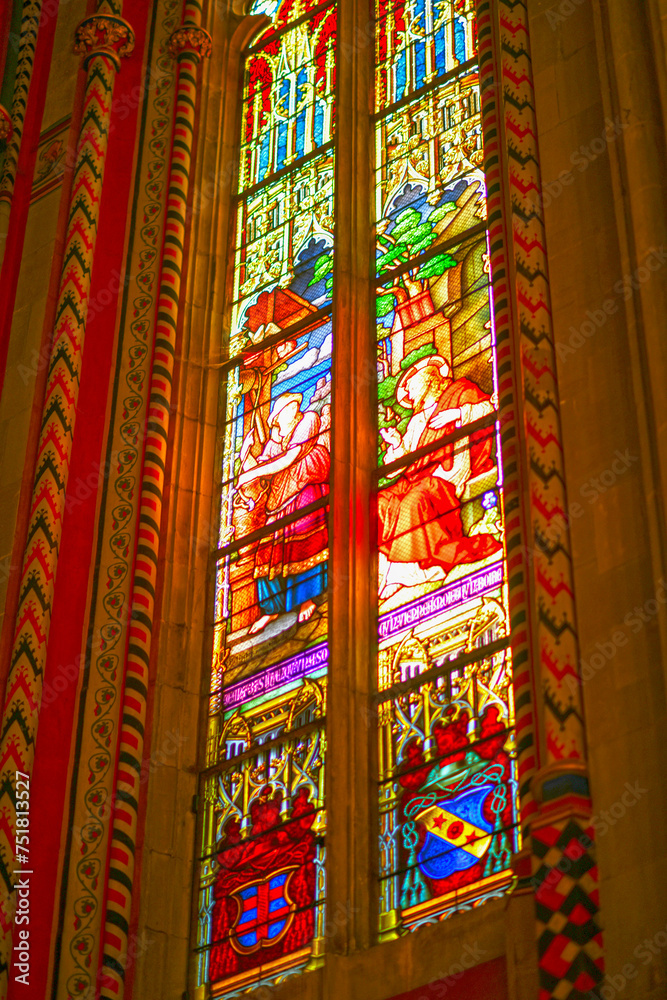 Glasfenster der Makkabäer-Kapelle in der Kathedrale St. Peter (Genf)