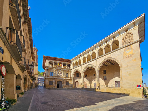 Fototapeta Naklejka Na Ścianę i Meble -  town hall square and the old market of Alcañiz, Aragon