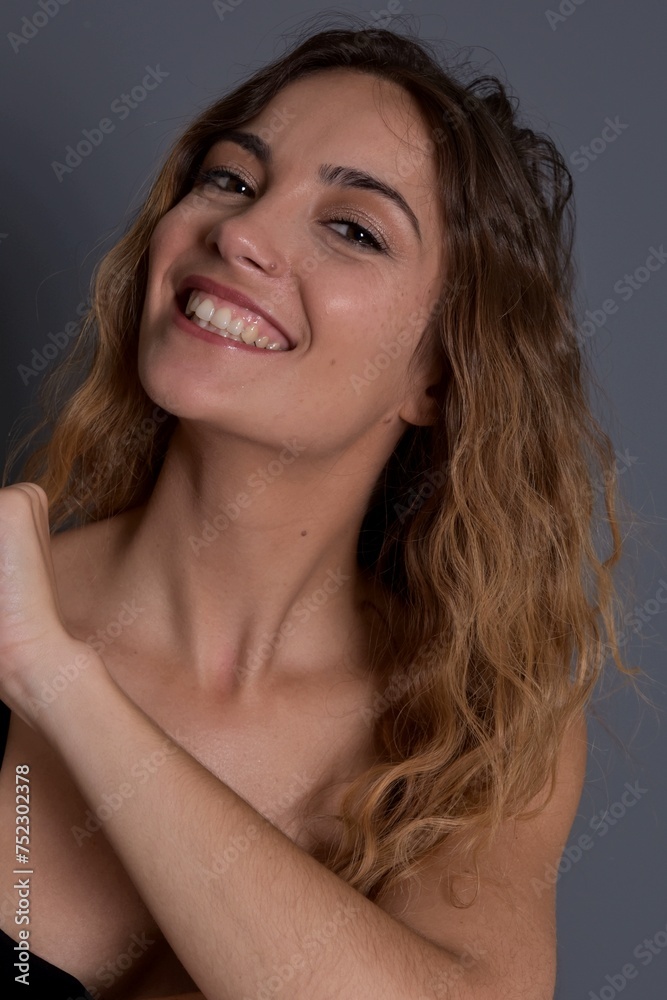 Grand sourire d'une belle femme Grand sourire d'une belle femme