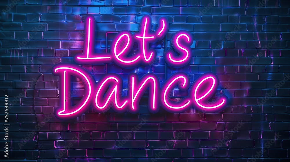 Neonowa tablica oświetlona słowami Lets Dance na tle ciemnej ściany.