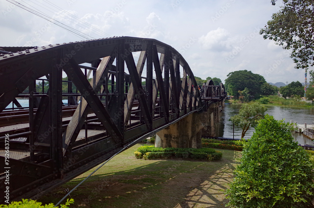 映画『戦場にかける橋』の舞台となったタイとミャンマーの国境近くに架かる橋