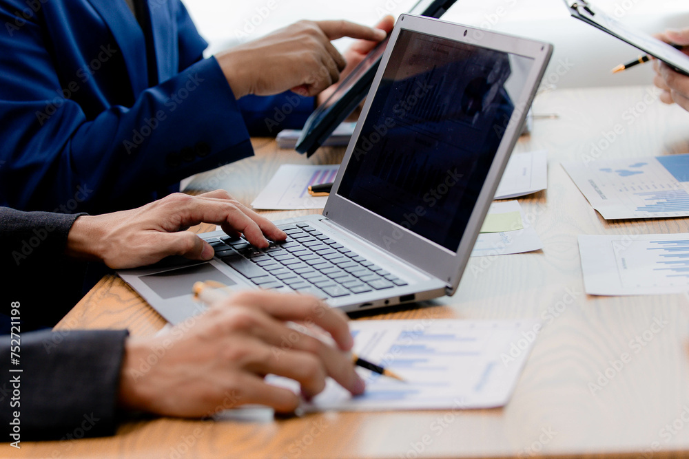Cooperation with employees in the company Cooperation with employees in the company