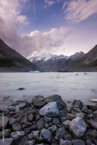Icebergs at Hooker Lake, New Zealand.