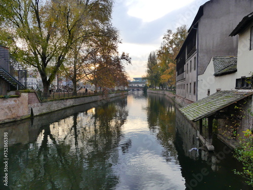 Paysage d'automne à Strasbourg © Cyndie