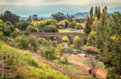 Quadro su tela The view of the countryside of Tasmania in Richmond Town near Hobart