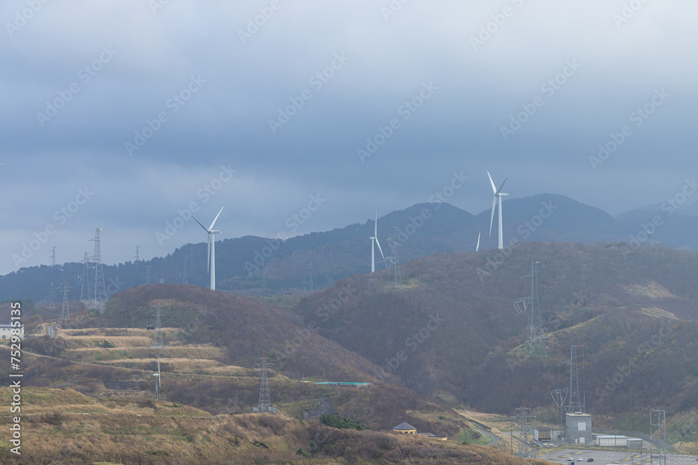 日本　青森県津軽半島の竜飛崎にある竜飛風力発電所の風車