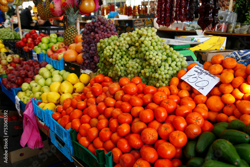 fruit and vegetable market © Арман Амбарцумян