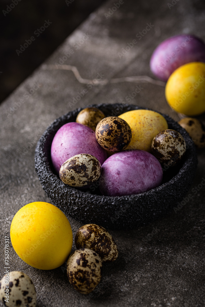 Obraz premium Easter eggs painted with natural dye