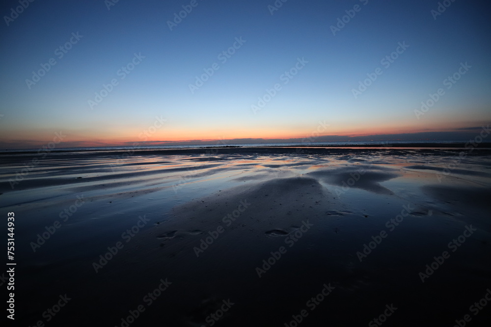 Fototapeta premium Belgian coastline, sunset