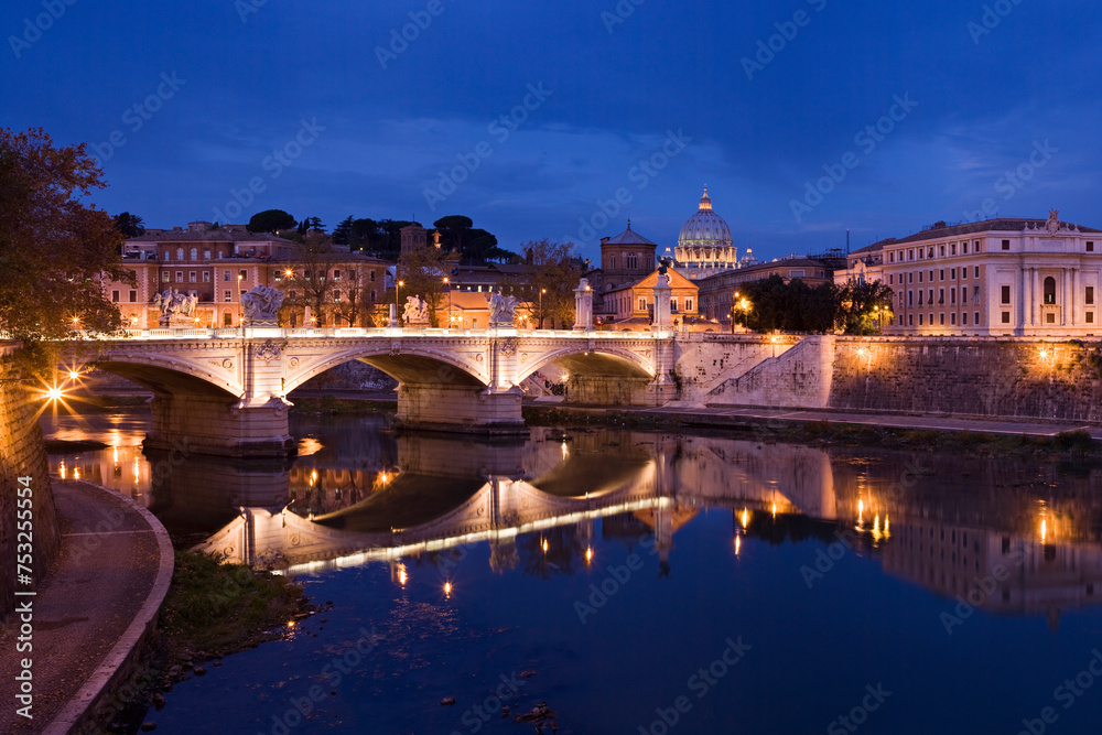 Basilica di San Pietro; Italien; Petersdom; Ponte Vittorio Emanuele II; Rom; Tiber