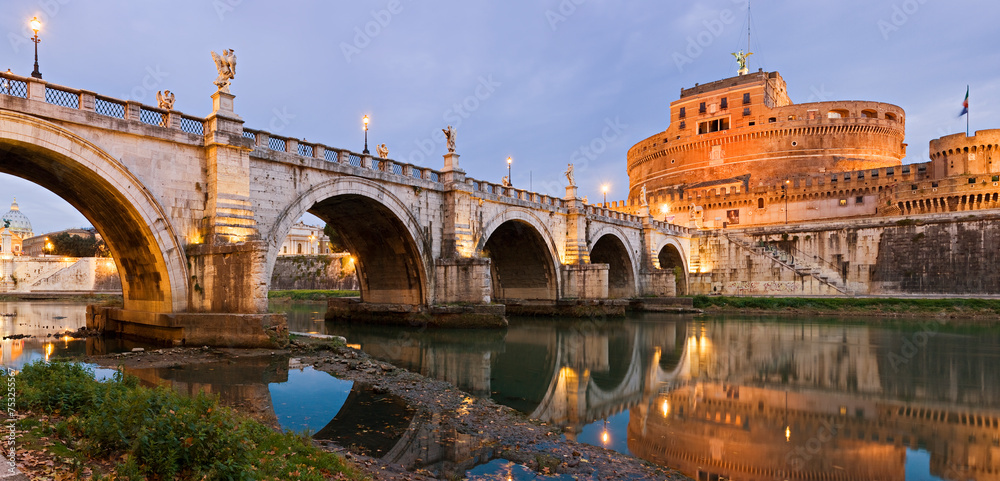 Fototapeta premium Italien; Rom, Castel Sant'Angelo; Engelsbrücke; Engelsburg; Ponte Sant'Angelo; Tiber