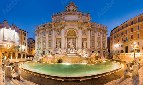 Italien; Rom, Fontana di Trevi, Brunnen, Trevi-Brunnen, spŠtbarock, klassizistisch, Niccol˜ Salvi photo