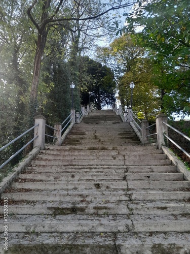 Escaleras de acceso a la iglesia de A Ponte de Outeiro  Galicia