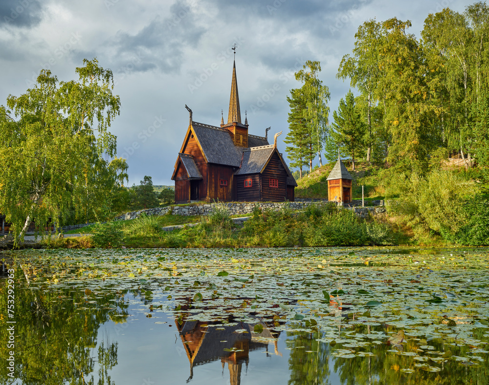 Φωτογραφία Garmo Stabkirche, Maihaugen Freilichtmuseum, Lillehammer, Innlandet, Norwegen