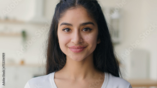 Photography Close up face woman multiethnic indian arabian homeowner businesswoman student g