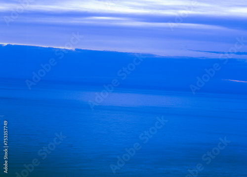 ブルーな海と空
