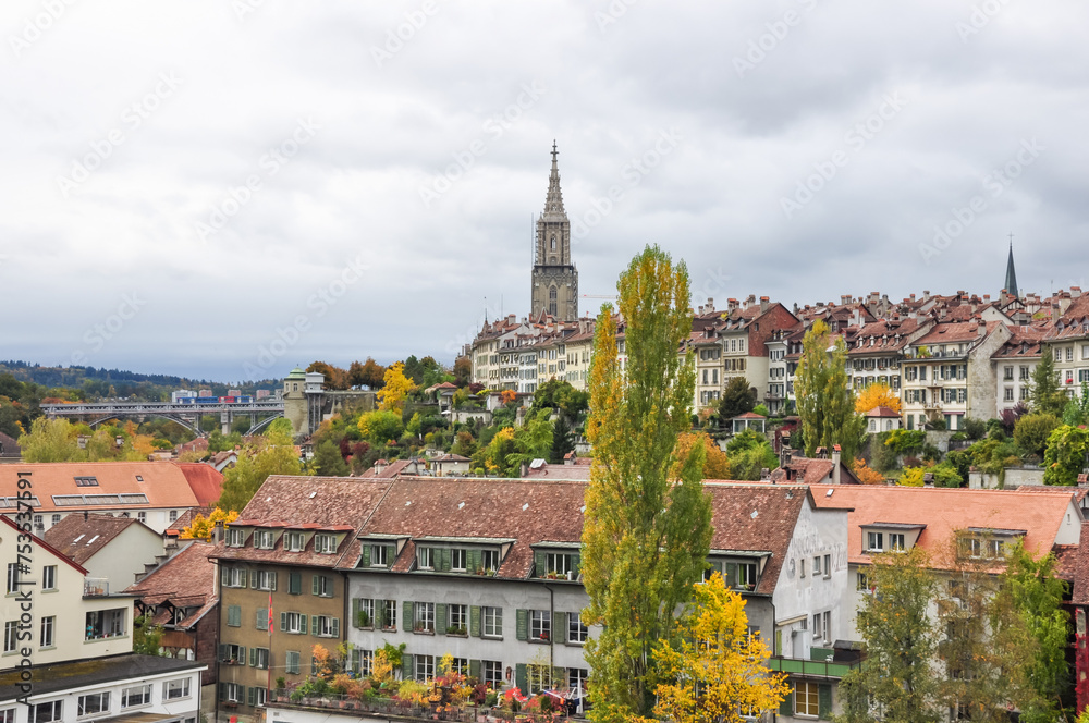 スイス・ベルン　アーレ川と中世の美しき町並み