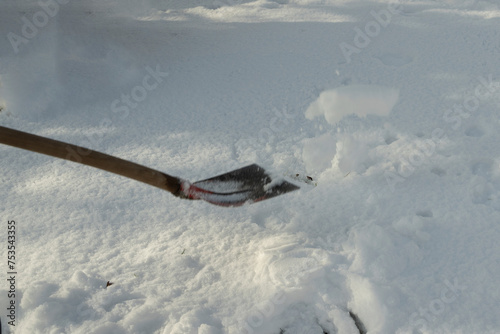 schnee winter frost kalt schaufel schneeschieben