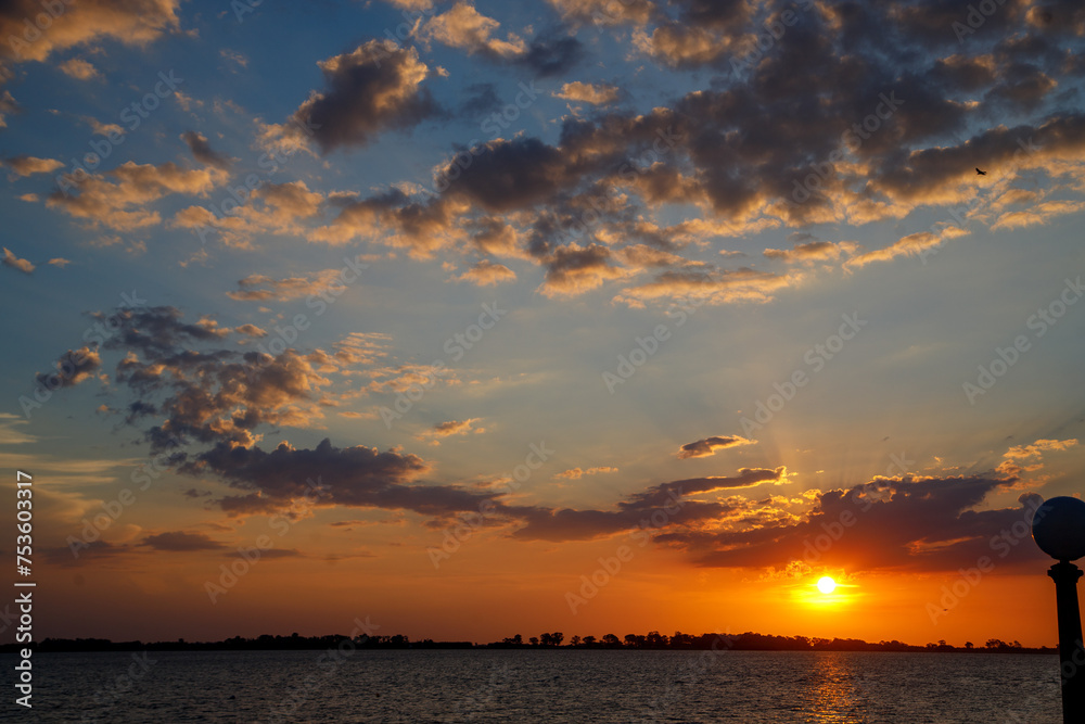 Obraz premium sunset at the beach